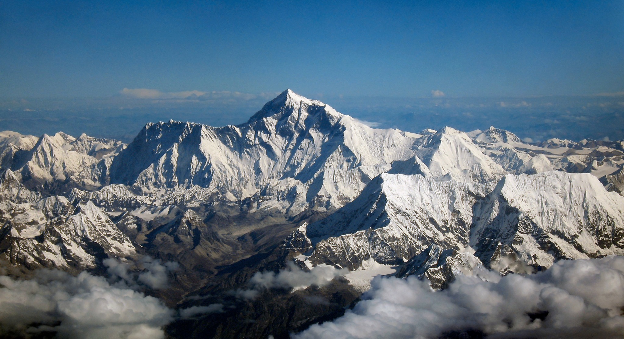 太陽系群山（一）：地球最高峰真的「最高」嗎？